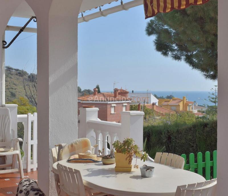 Adosado en venta en  Chilches