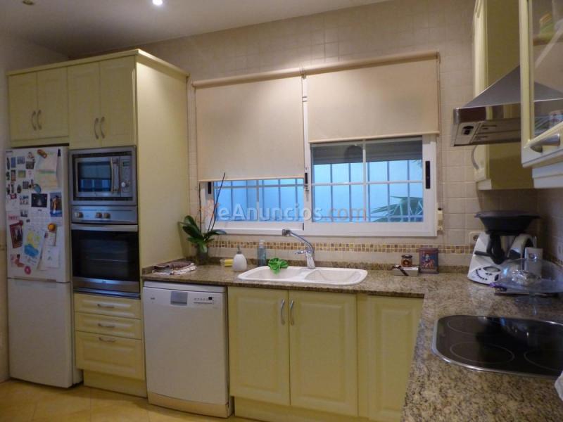 Adosado en venta en  Montesol, L'Eliana