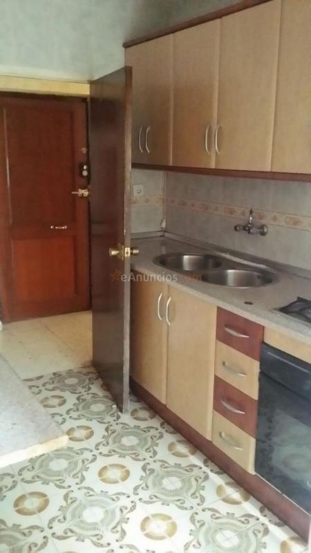 Apartamento en venta en  DE TEBA, Polig.Cartuja - Barriada la Paz, Granada