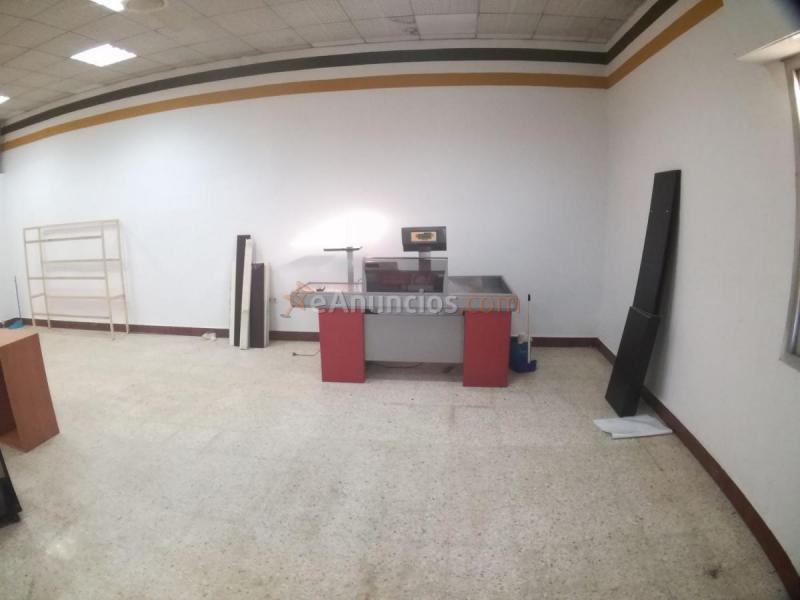 Local Comercial en venta en  Olivares