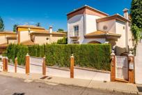 Adosado en venta en Calle abedul, Gojar