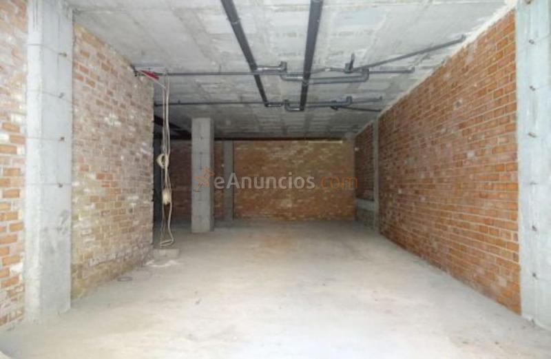 Local Comercial en venta en Calle ALMERIA, RESIDENCIAL LA FUENTE, Laguna Beach, Torrox