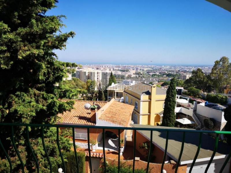 Adosado en venta en  Puerto de la Torre, Málaga