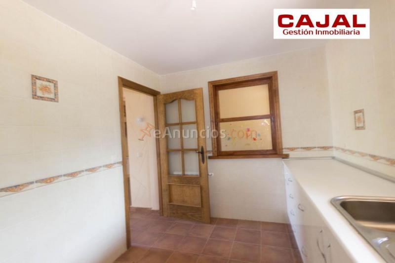 Adosado en venta en  Fresno de Cantespino