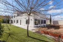 Local Comercial en venta en Calle la Cruz de la Sangre, Sevilla la Nueva