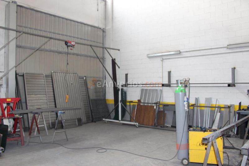 Edificio en venta en Calle Caracas, La Garena, Alcalá de Henares