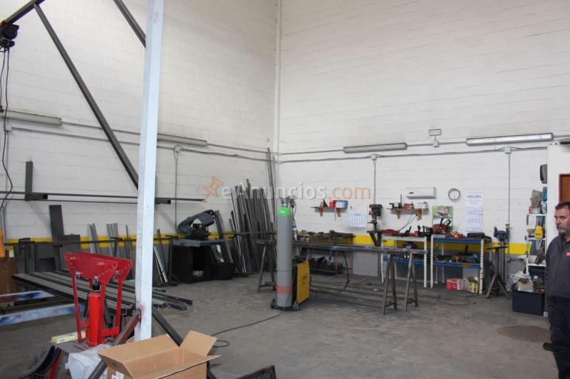 Edificio en venta en Calle Caracas, La Garena, Alcalá de Henares