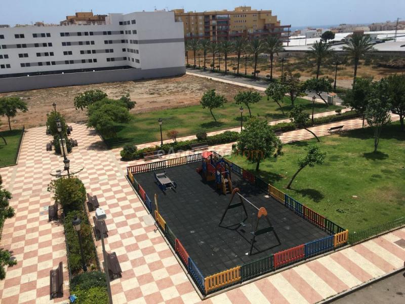 Apartamento en venta en Avenida José Amat Benavides, Roquetas, Roquetas de Mar