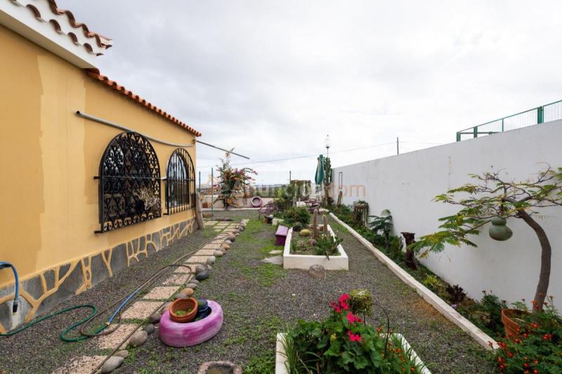 Adosado en venta en  tarragona, El Goro - Ojos de Garza, Telde