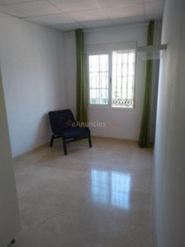 Apartamento en alquiler en Calle Lope de Rueda, Málaga, Puerto de la Torre, Málaga