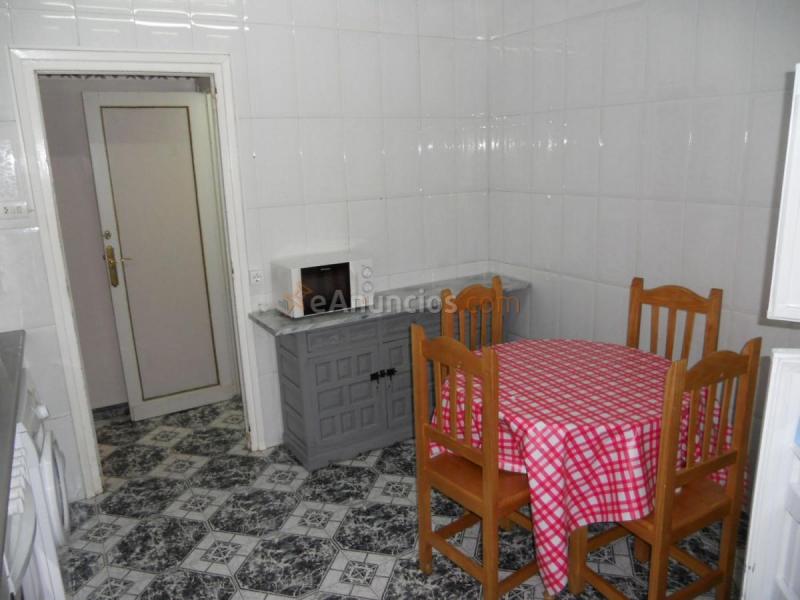 Apartamento en venta en  escuela militar de montaña, Casco Urbano, Jaca