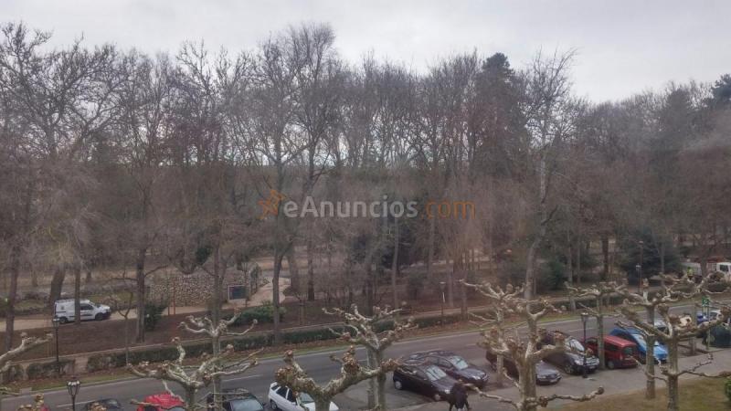 Apartamento en venta en Paseo de la Isla, San Pedro, Burgos