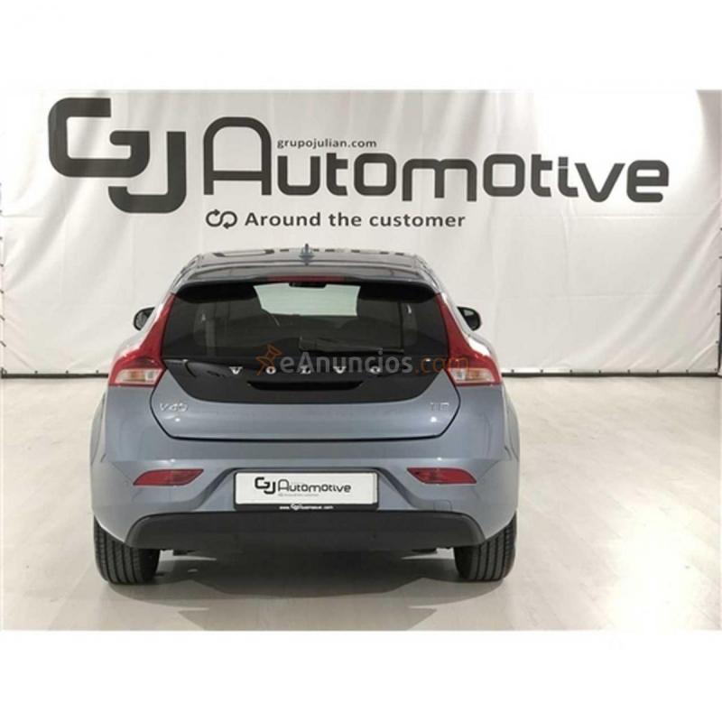 Volvo V40 MY19 2.0 T2 Momentum Manual Mussel Blue 120cv