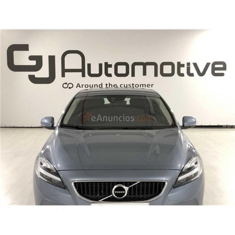 Volvo V40 MY19 2.0 T2 Momentum Manual Mussel Blue 120cv