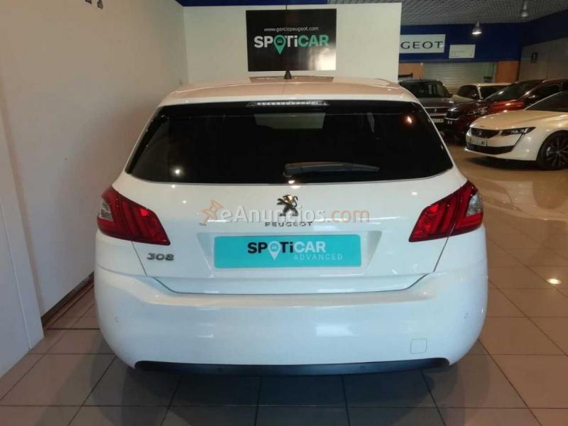 Peugeot 308 STYLE 1.2 PURETECH 130 
