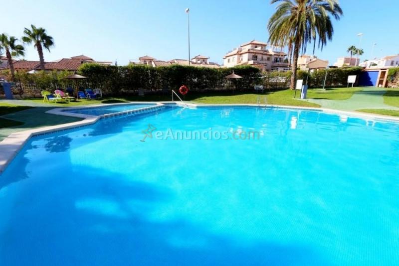 Apartamento en residencial cerrado con piscina