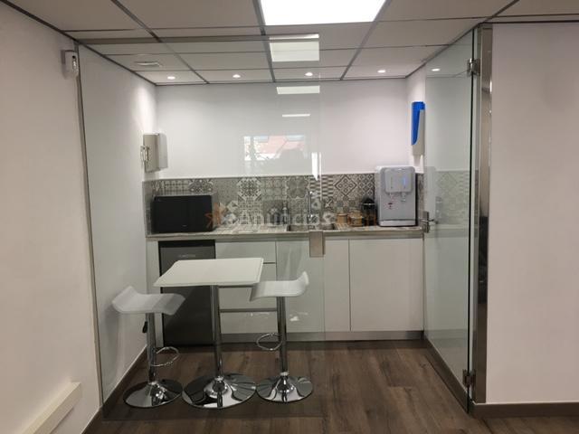 Oficina diáfana de 85m2, recién reformada