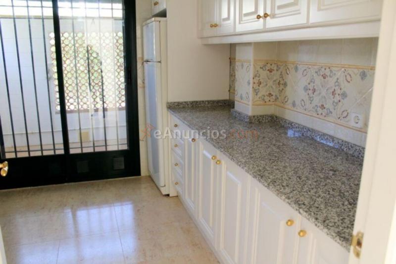 Casa-Chalet en Venta en Campoamor Alicante