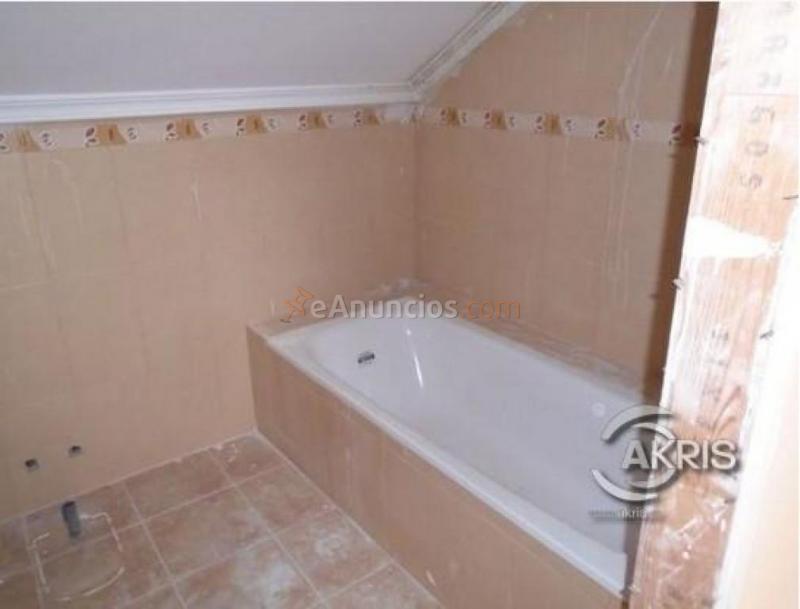 DÚPLEX PARA REFORMAR DE 3 DORMITORIOS EN TORRIJOS