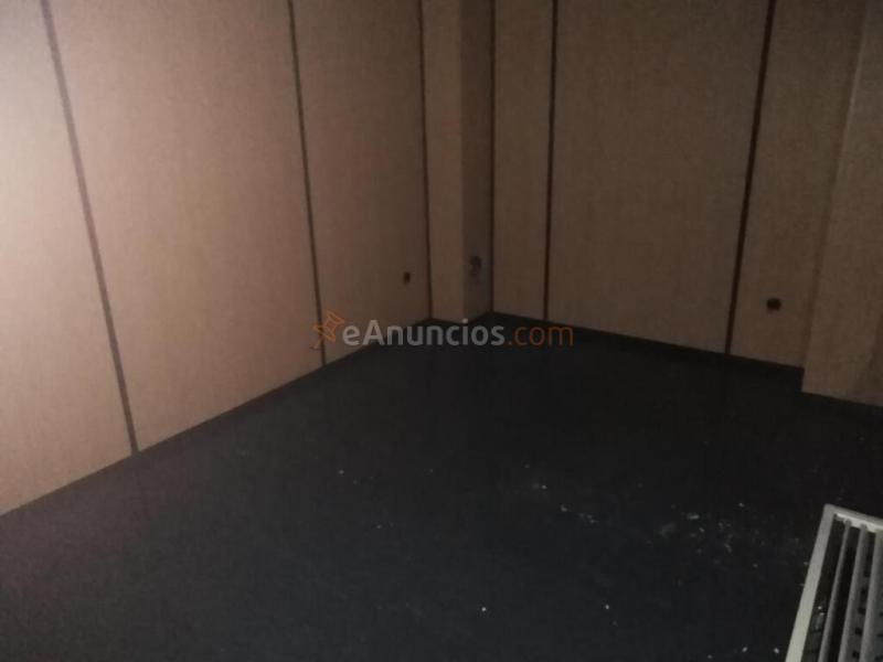 Local en venta en Toledo de 845 m2