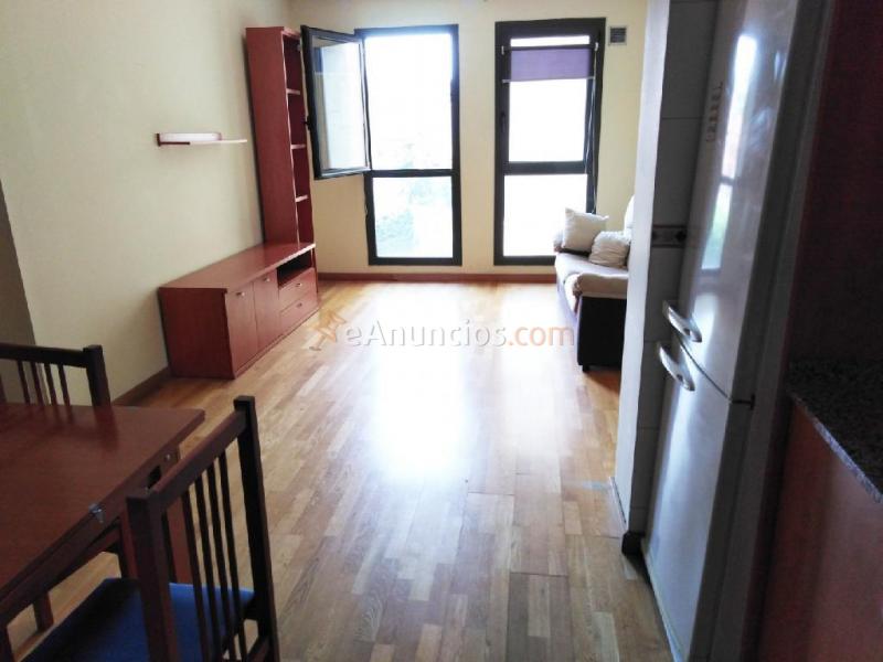 PISO SEMINUEVO EN VENTA DE 2 HABITACIONES CON INQUILINO, EN EL CASCO ANTIGUO DE MANRESA