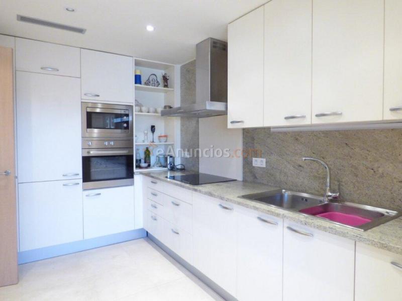 IMPRESIONANTE CASA CON ASCENSOR EN MANRESA IDEAL PARA FAMILIAS NUMEROSAS EN VENTA