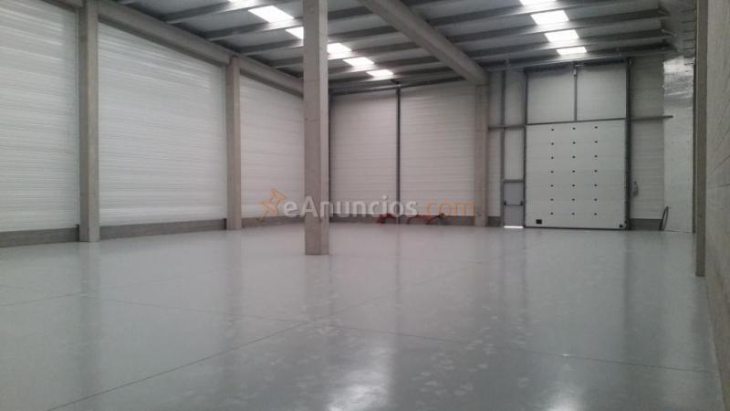 Nave industrial de Obra Nueva en Venta en Llers Girona