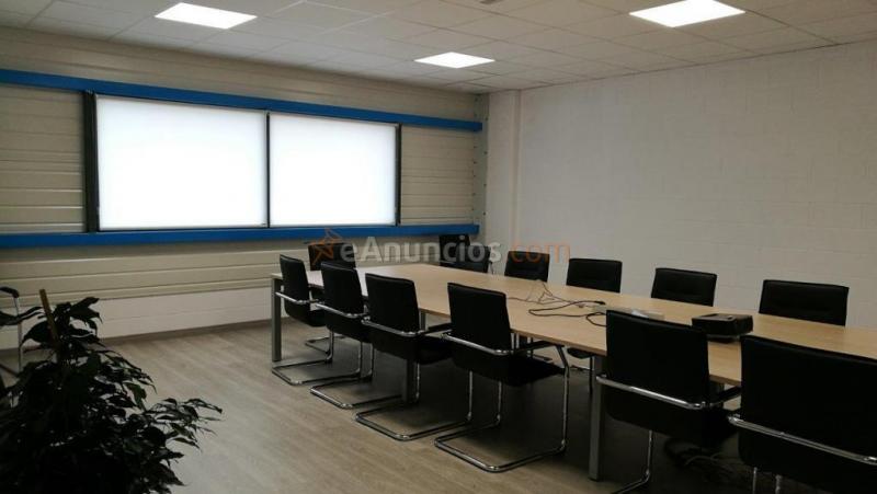 Nave industrial de Obra Nueva en Venta en Llers Girona