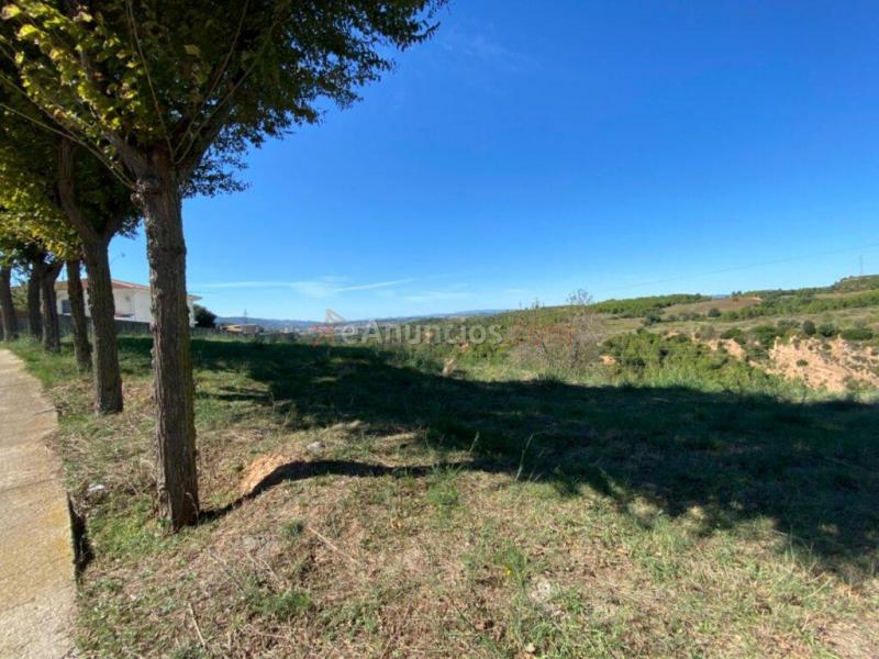 Parcela residencial de 2.000 m2 en Castellbisbal