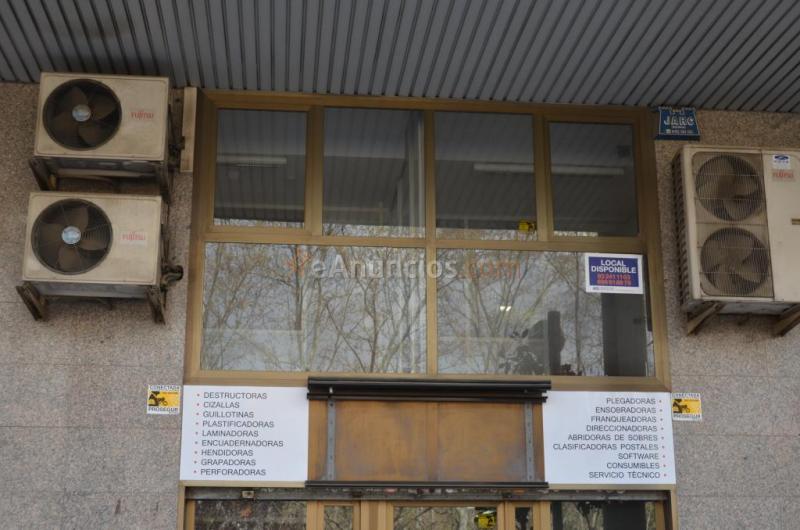 Local comercial en Venta en Cornella De Llobregat Barcelona ALMEDA