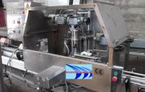 Cerradora o capsuladora de tarros o frascos