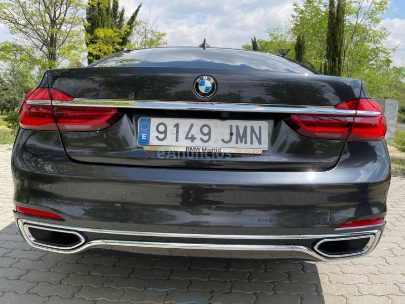 BMW Serie 7 730D 265cv 8 vel. *IVA deducible* *2016* *73.000 km* *Nacional* *Libro de revisiones* 