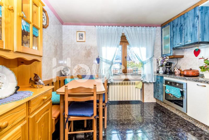 Chalet en venta de 280 m Calle Narcea, 24100 Villablino (León)