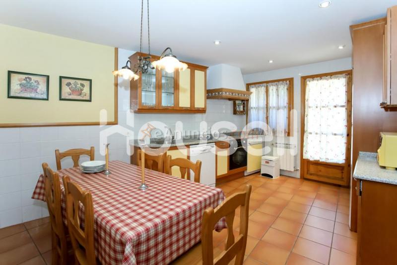 Casa en venta de 239m en Calle de la Iglesia, 40500 Riaza (Segovia)