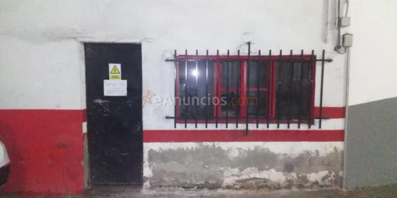 vendo plaza de garaje 3 motos