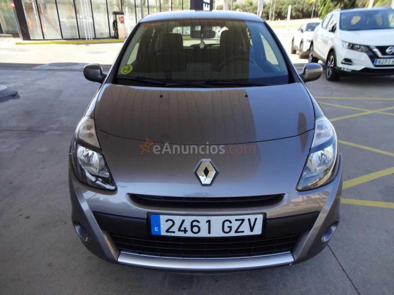 Renault Clio III 1.5 DCI - TOM TOM EDITION 85CV - NAVI 
