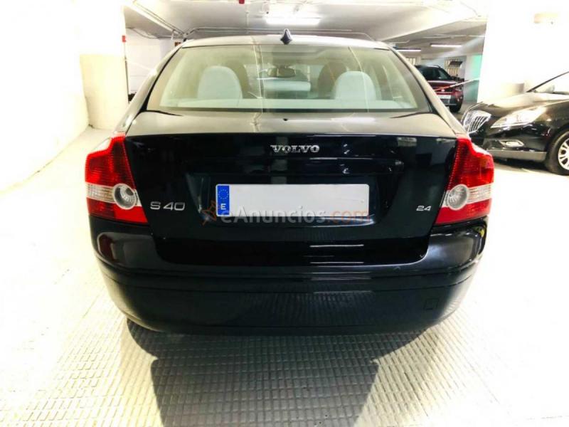 Volvo S40 2.4 Momentum 140cv. Impecable  