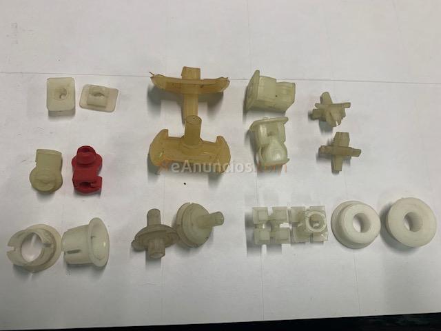 Piezas variadas y nuevas para coches clasicos