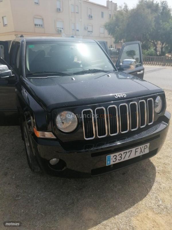 Jeep Patriot Cdr 2000 diesel limite de 2007 con 245.000 Km por 6.300 EUR. en Cadiz
