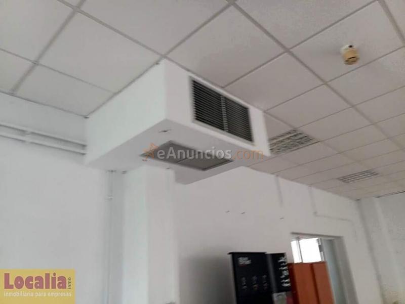 Amplio local comercial en Torrelavega