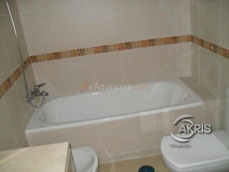 Local multiusos en venta en Olias