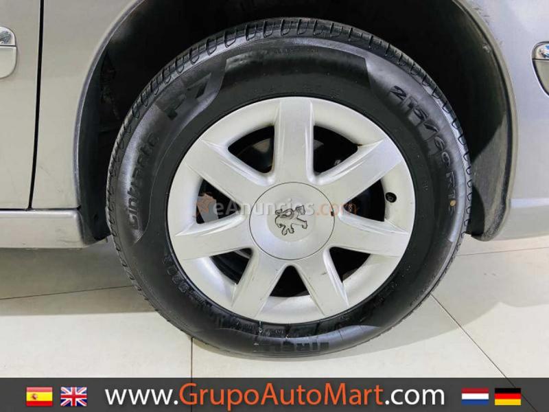 Peugeot 807 2.0 HDi FAP Premium 