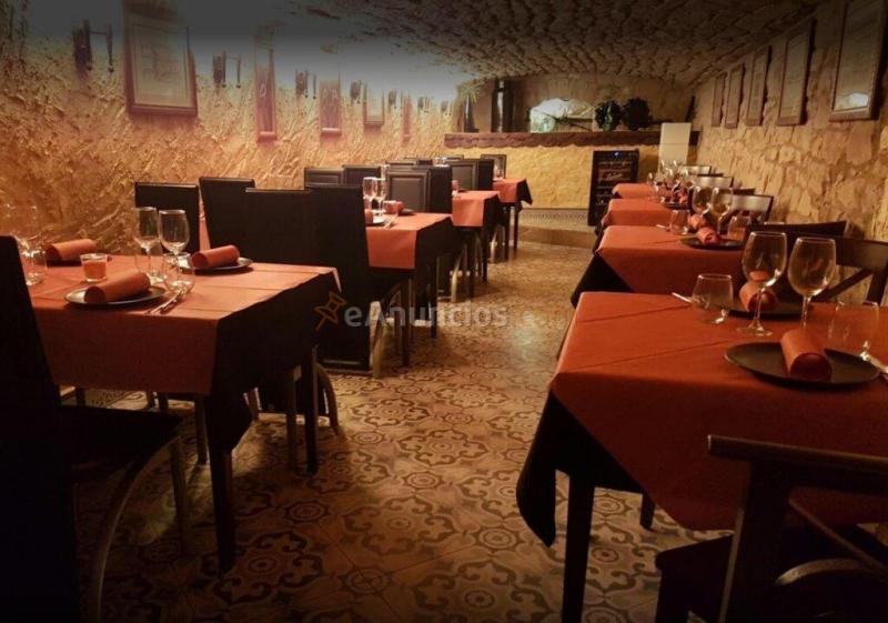 Complejo rural de restaurante y tres viviendas