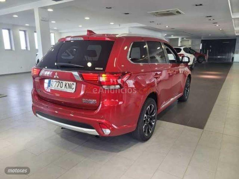 Mitsubishi Outlander Outlander PHEV Motion 4WD de 2018 con 43.000 Km por 27.990 EUR. en Madrid