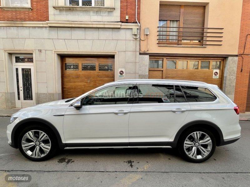 Volkswagen Passat VARIANT ALLTRACK 2.0 TDI 190CV 4MOTION DSG de 2017 con 63.339 Km por 28.985 EUR. en Barcelona