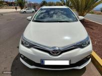 Toyota Auris Touring Sport de 2016 con 156.000 Km por 10.500 EUR. en Tenerife