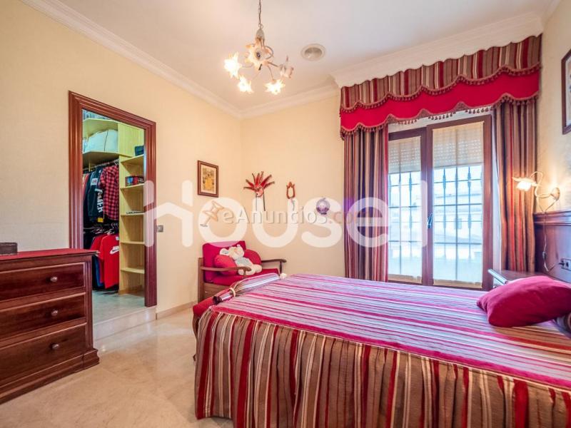 Casa en venta de 430m en Calle Málaga, 41200 Alcalá del Río (Sevilla)