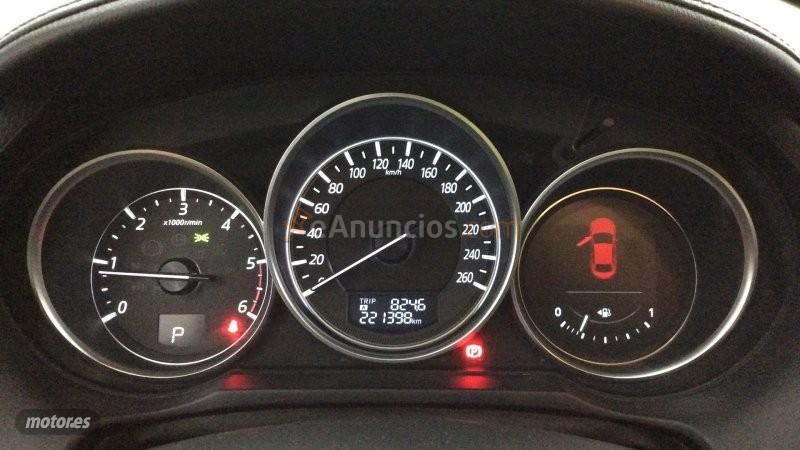 Mazda Mazda5 W. 2.2DE LUX.+PREM.BLACK+TRAVEL+SR(NAVI)AUT. 129KW de 2016 con 221.398 Km por 13.000 EUR. en Madrid