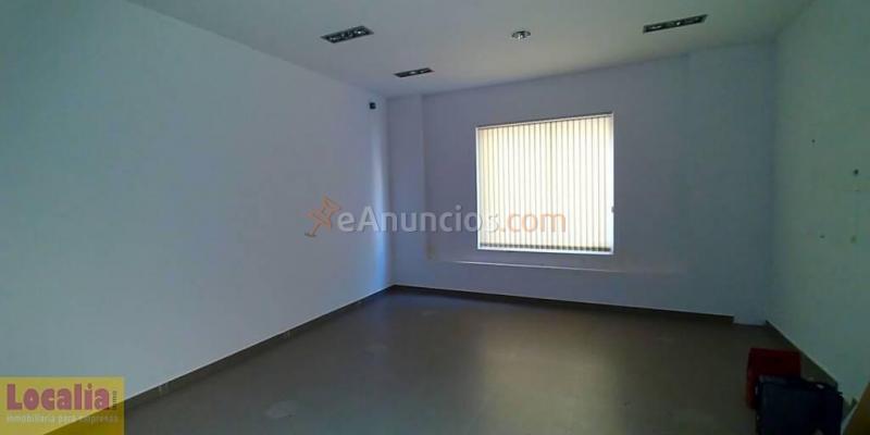 Amplio local para tus oficinas en el centro de Torrelavega