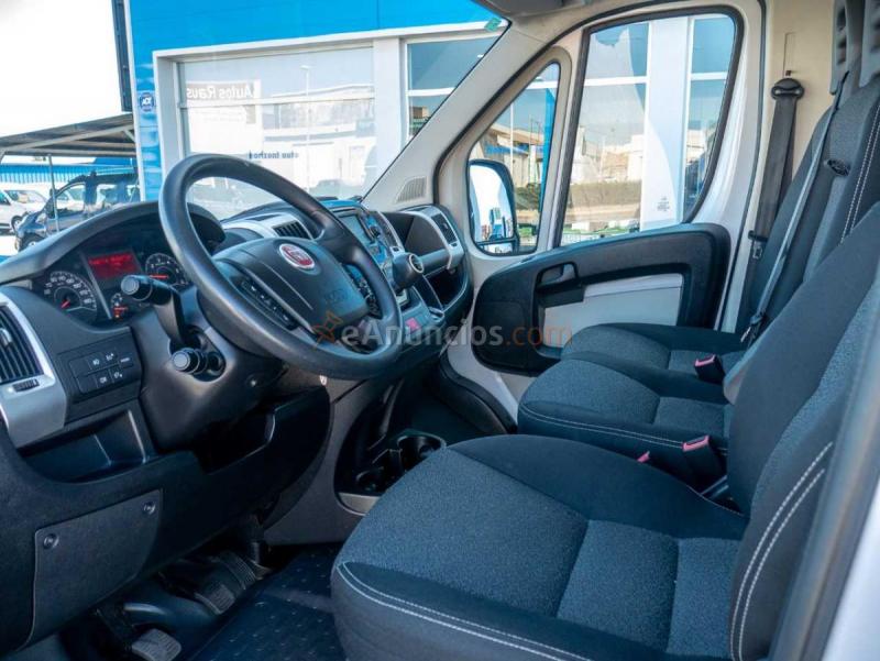 Fiat Ducato Maxi 2.0HDi 130cv Camión caja cerrada 